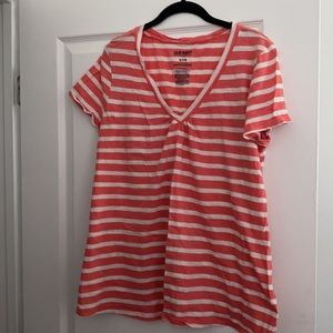 Old Navy maternity tee